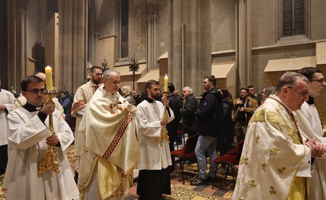 Nadbiskup Kutleša predvodio Misu večere Gospodnje